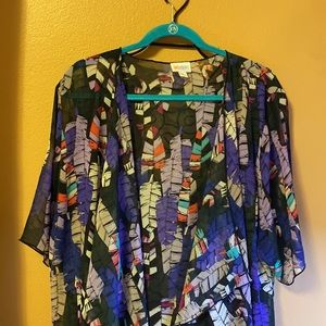 LulaRoe sheer multicolored long duster with short sleeves